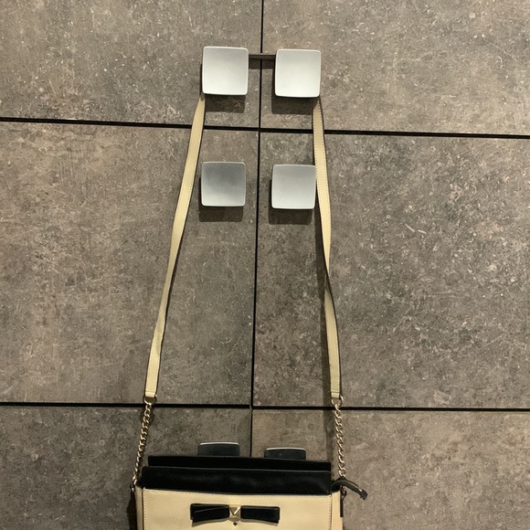 Heavily used Kate Spade Bag - Picture 2 of 13